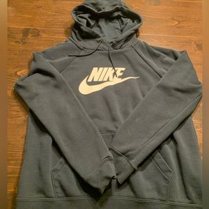 Women’s Nike Pullover Hoodie
